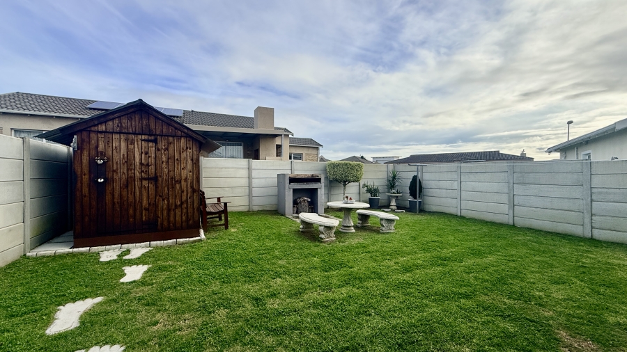 2 Bedroom Property for Sale in Parsonsvlei Eastern Cape